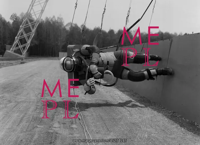 : Astronaut training for Moon missions. Subject ? : Astronaut training for Moon missions. Subject ?