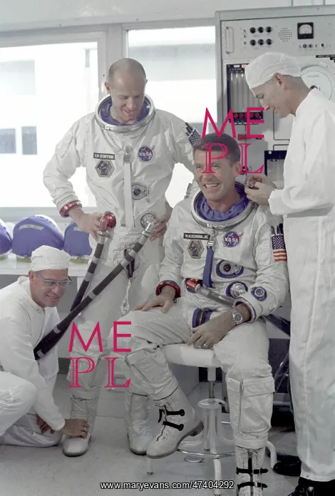 : ASTRONAUT WALTER SCHIRRA : ASTRONAUT WALTER SCHIRRA
