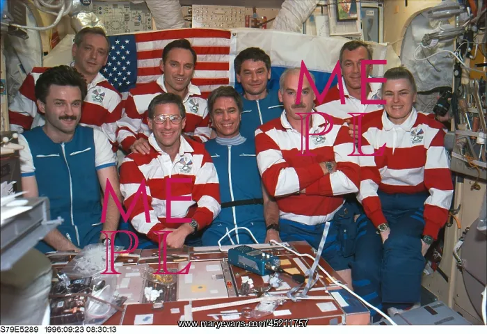 : Astronauts and Cosmonauts aboard Russia's ? : Astronauts and Cosmonauts aboard Russia's ?