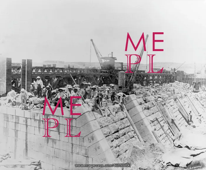 : Aswan Dam under construction : Aswan Dam under construction