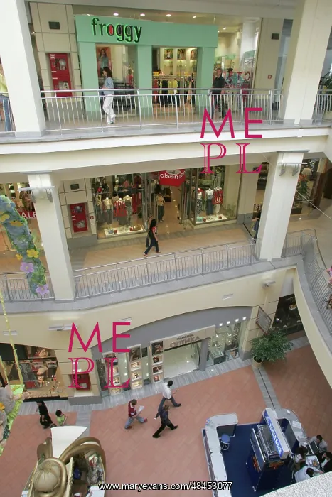  : Atrium shopping and entertainment complex