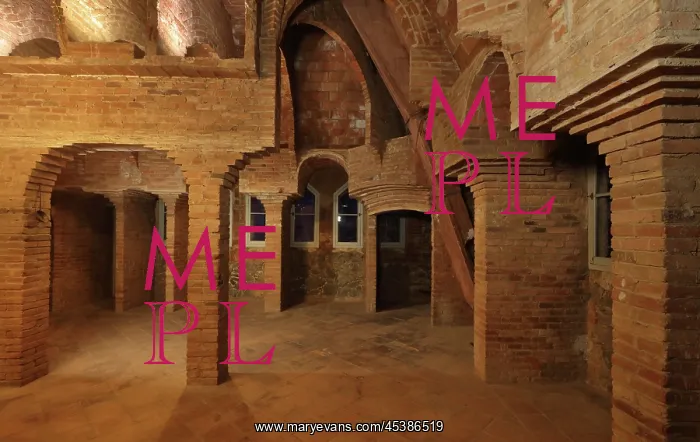 : Attic, Torre Bellesguard, Barcelona : Attic, Torre Bellesguard, Barcelona