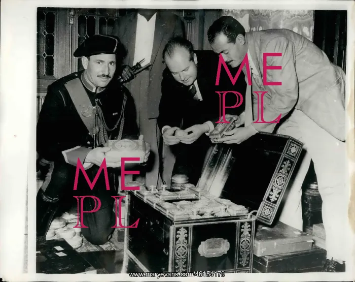 : Auction of items belonging to ex-King Farouk of Egypt : Auction of items belonging to ex-King Farouk of Egypt