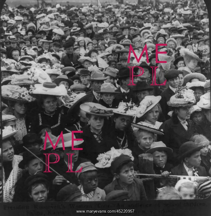 : An audience of school children, their parents ? : An audience of school children, their parents ?