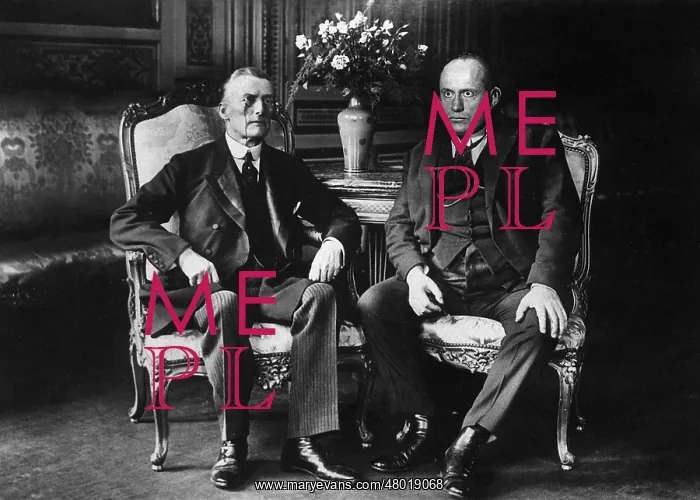 : Austen Chamberlain with Benito Mussolini, 1924 : Austen Chamberlain with Benito Mussolini, 1924