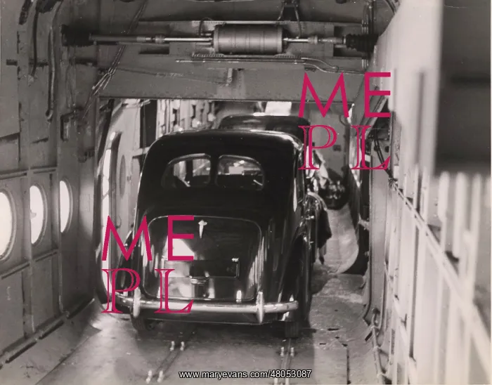 : Austin 10s inside an Avro 685 York CMk1 : Austin 10s inside an Avro 685 York CMk1