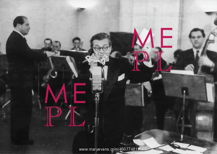 : Austrian Actor and comedian Maxi Boehm as quizmaster : Austrian Actor and comedian Maxi Boehm as quizmaster