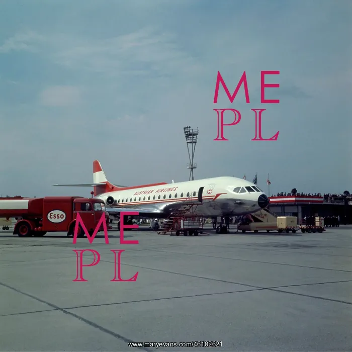 : Austrian Airlines plane being refuelled - Vienna : Austrian Airlines plane being refuelled - Vienna