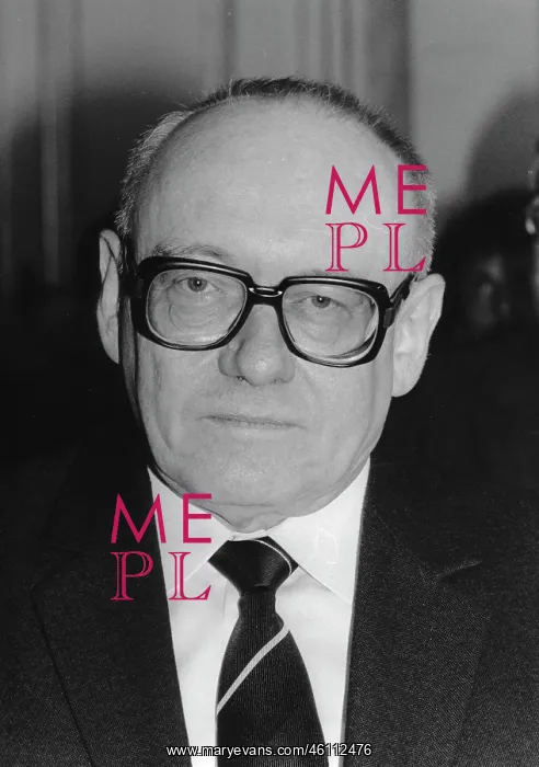 : The Austrian writer and poet Ernst Jandl : The Austrian writer and poet Ernst Jandl