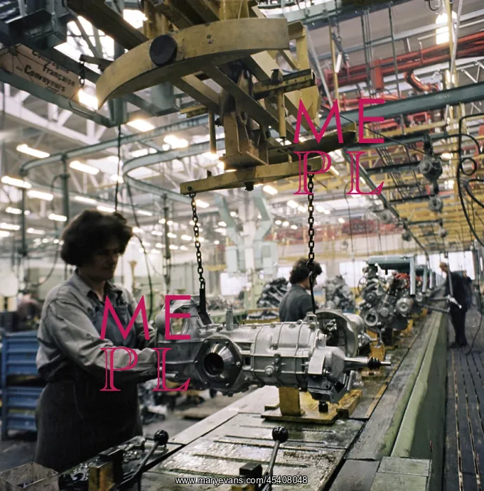 : Auto plant - assembly line - Skoda MB 1000 - engine assembly : Auto plant - assembly line - Skoda MB 1000 - engine assembly