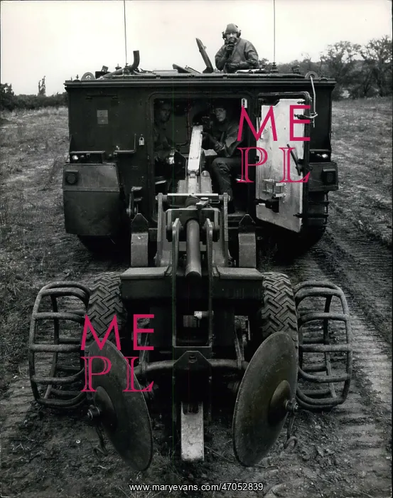 : Automatic mine-laying demonstration, Chattenden, Kent : Automatic mine-laying demonstration, Chattenden, Kent