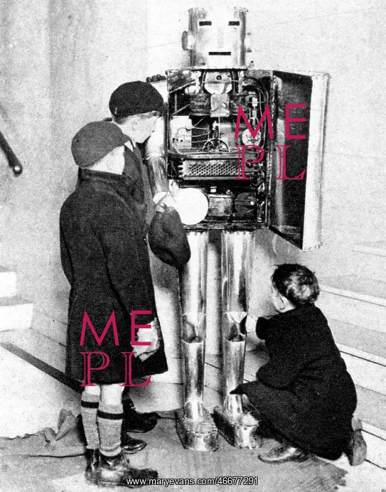 : Automaton at the Schoolboys Own Exhibition, 1929 : Automaton at the Schoolboys Own Exhibition, 1929