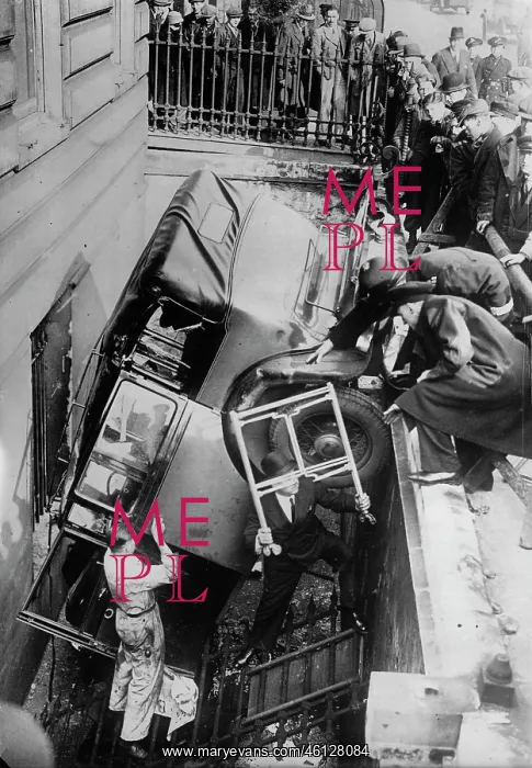: Automobile accident : Automobile accident