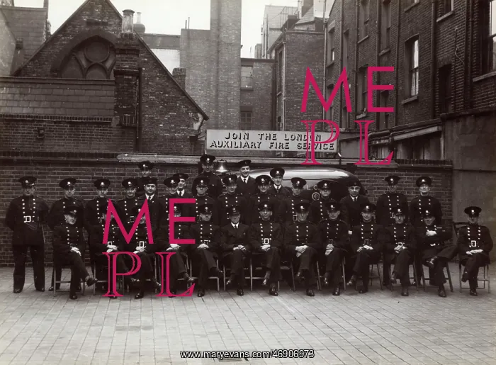  : Auxiliary firefighters group photograph, WW2