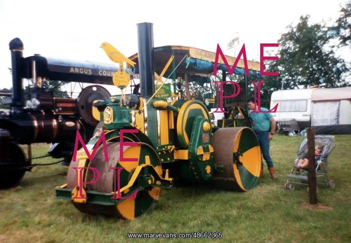 : Aveling and Barford diesel road roller : Aveling and Barford diesel road roller