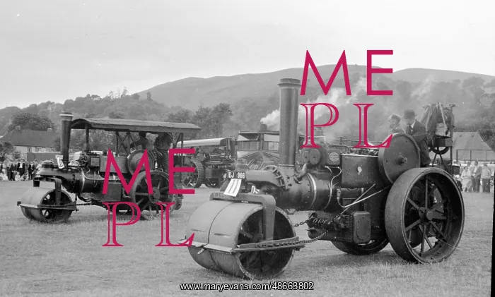 : Aveling and Porter Convertible Tractor and Marshall Tractor : Aveling and Porter Convertible Tractor and Marshall Tractor