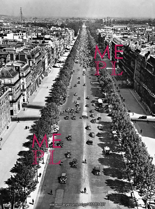 : The avenue of Champs Elysees, 1937 : The avenue of Champs Elysees, 1937