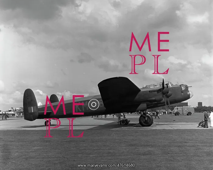 : Avro Lancaster PA474 BBMF Scampton : Avro Lancaster PA474 BBMF Scampton