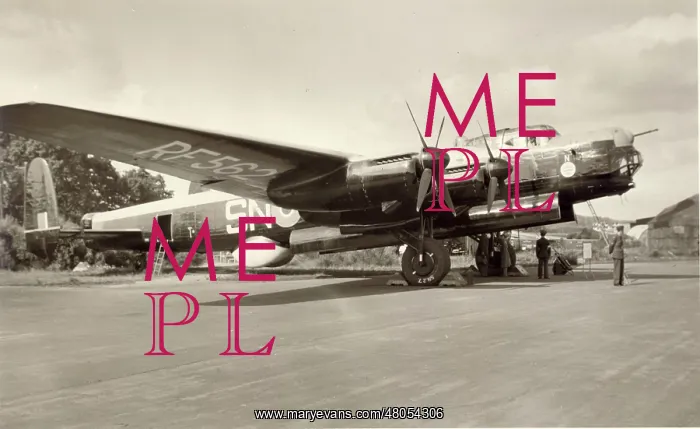 : Avro Lincoln B2 RF562 : Avro Lincoln B2 RF562