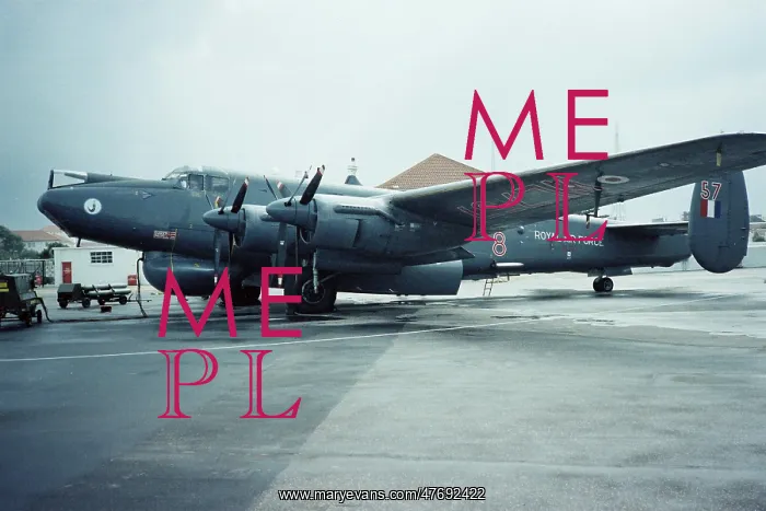 : Avro Shackleton AEW.2 at RAF Gibraltar : Avro Shackleton AEW.2 at RAF Gibraltar
