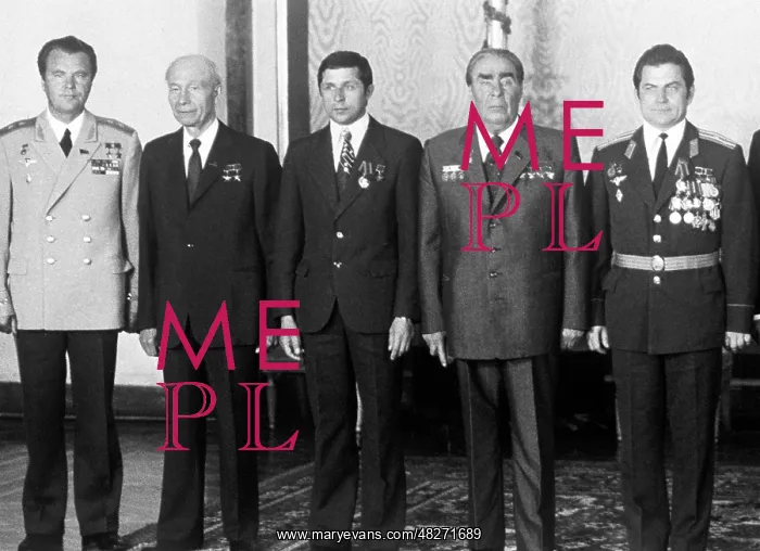 : Awarding of the cosmonauts, 1981 : Awarding of the cosmonauts, 1981