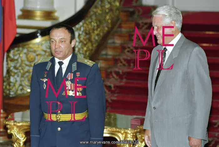 : Awarding of cosmonauts, 1993 : Awarding of cosmonauts, 1993