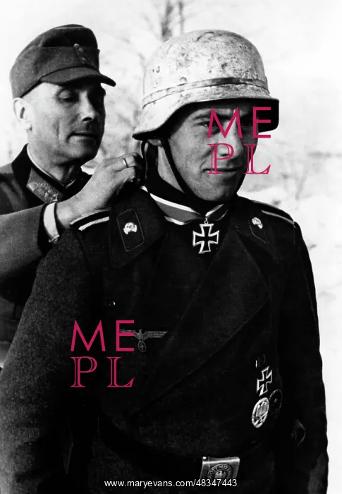 : Awarding of the Knights Cross, 1943 : Awarding of the Knights Cross, 1943