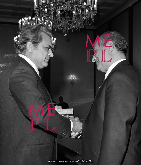 : Awarding of Sergei Bondarchuk, 1970 : Awarding of Sergei Bondarchuk, 1970