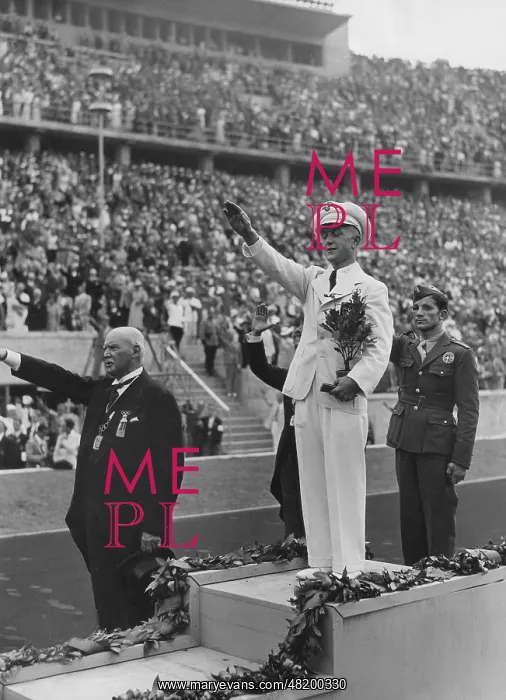 : Awards ceremony at the 1936 Olympics : Awards ceremony at the 1936 Olympics