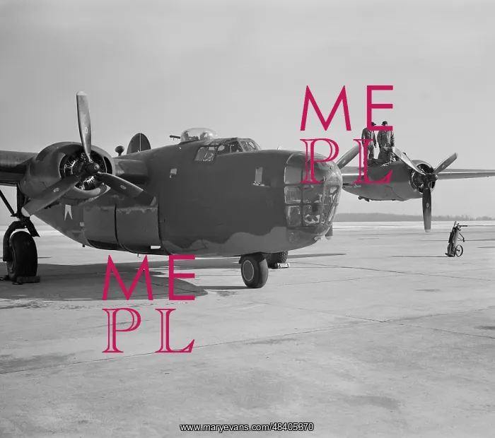 : A B-24E Liberator bomber gets a last minute : A B-24E Liberator bomber gets a last minute
