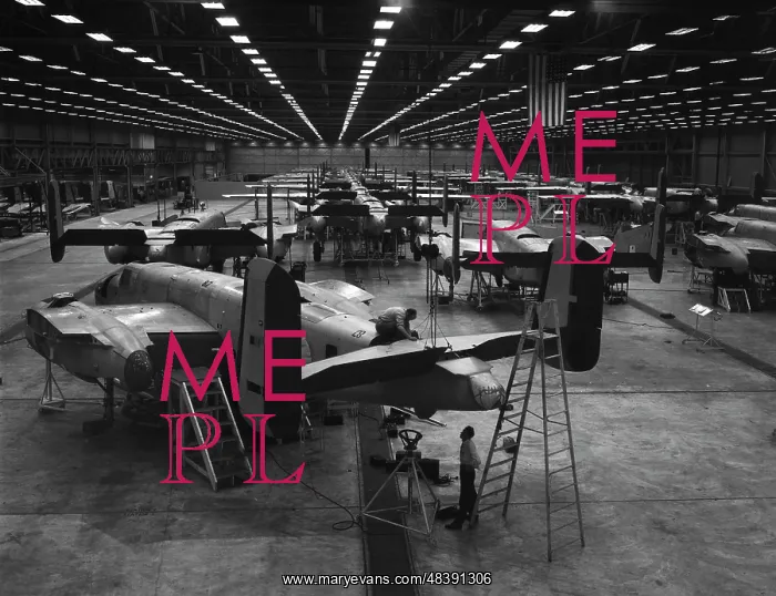 : B-25 Mitchell airplanes on the floor of an assembly plant : B-25 Mitchell airplanes on the floor of an assembly plant
