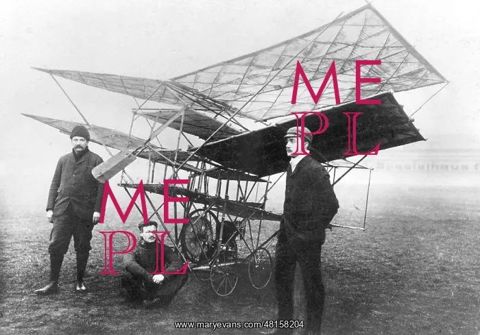 : B. Demke and Thormann with their flying machine : B. Demke and Thormann with their flying machine