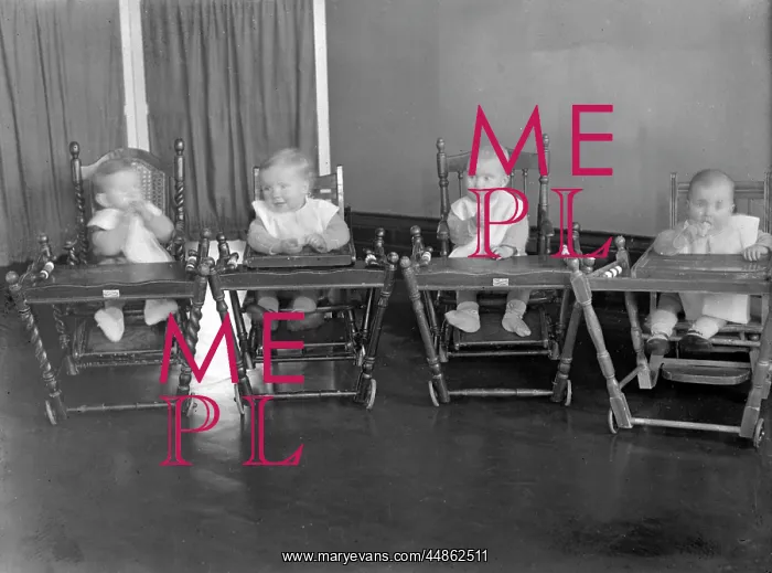  : BABIES IN HIGHCHAIRS