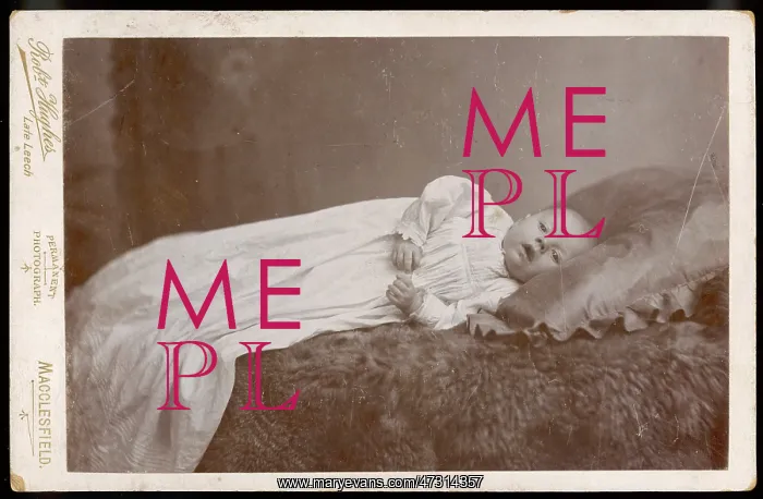 : BABY LYING DOWN C1890 : BABY LYING DOWN C1890