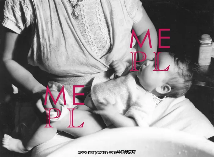  : BABY / NAPPY CHANGE 1930S