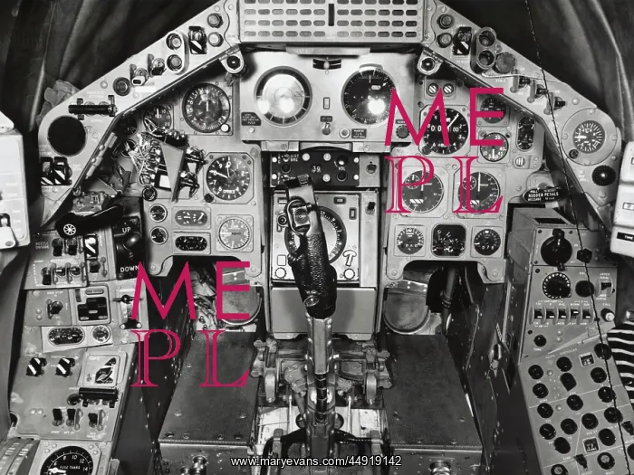 : BAC TSR-2. Control-Yoke and Instruments in the Cockpit of a BAC Tsr 2 : BAC TSR-2. Control-Yoke and Instruments in the Cockpit of a BAC Tsr 2