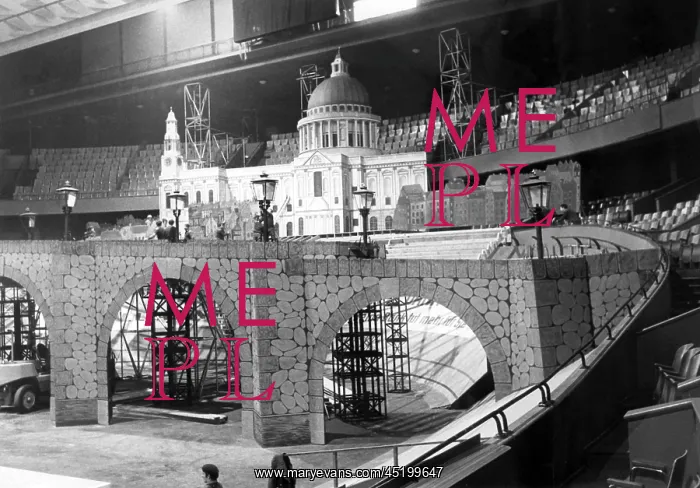 : Backdrop of British Berlin Tattoo : Backdrop of British Berlin Tattoo