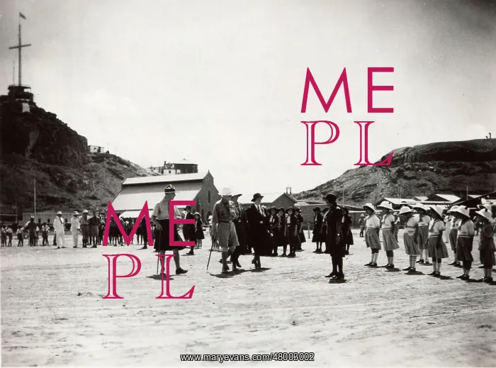 : Baden-Powell inspecting Guides : Baden-Powell inspecting Guides