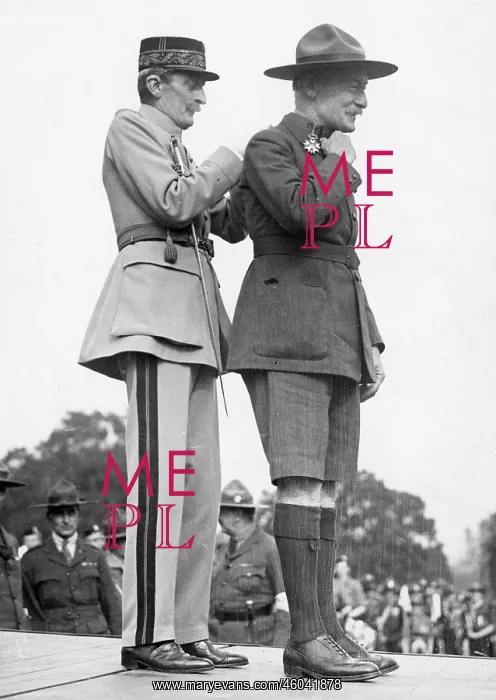 : Baden Powell receiving the Legion of Honour : Baden Powell receiving the Legion of Honour