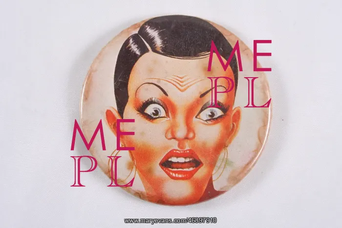 : Badge with womans face : Badge with womans face