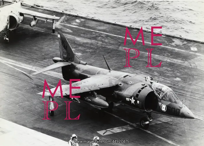 : BAE Boeing AV-8A Harrier : BAE Boeing AV-8A Harrier