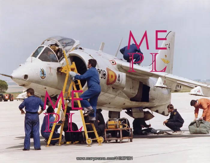 : BAE Boeing AV-8S Matador Harrier : BAE Boeing AV-8S Matador Harrier