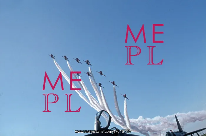 : BAe Systems Hawks RAF Red Arrows arrival Binbrook 1982 : BAe Systems Hawks RAF Red Arrows arrival Binbrook 1982