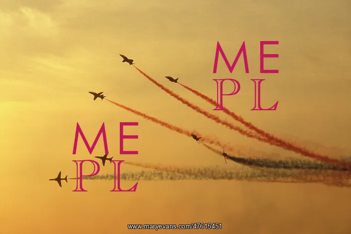 : BAe Systems Hawks RAF Red Arrows break Scampton 1989 : BAe Systems Hawks RAF Red Arrows break Scampton 1989