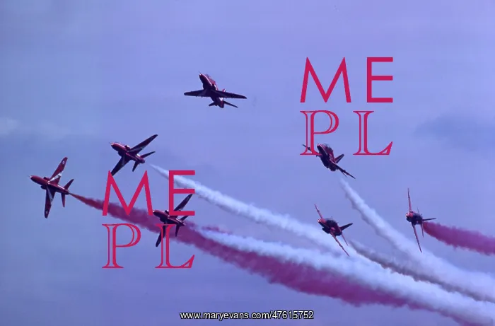: BAe Systems Hawks RAF Red Arrows Cosford 1982 : BAe Systems Hawks RAF Red Arrows Cosford 1982