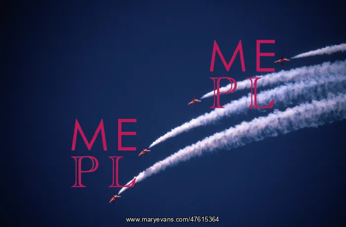 : BAe Systems Hawks RAF Red Arrows practice smoke Scampton : BAe Systems Hawks RAF Red Arrows practice smoke Scampton