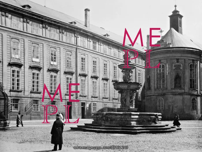 : The bailey of Hradcany in Prague, 1936 : The bailey of Hradcany in Prague, 1936