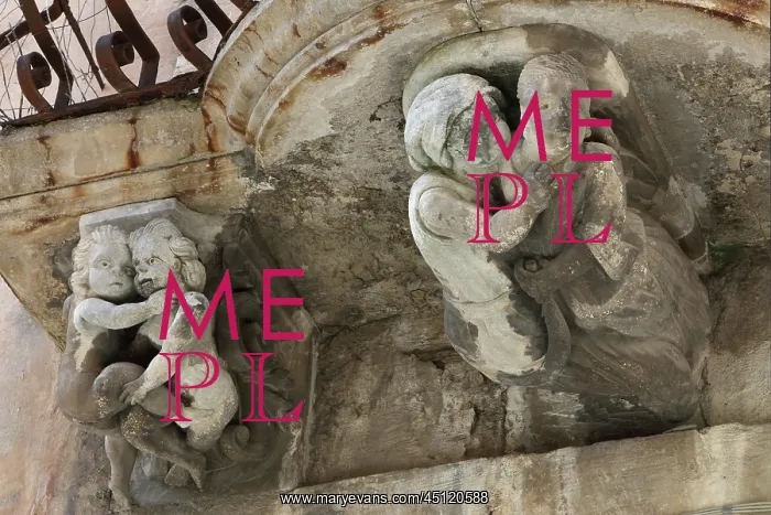: Balcony sculpture, Palazzo la Rocca, Ragusa, Sicily, Italy : Balcony sculpture, Palazzo la Rocca, Ragusa, Sicily, Italy