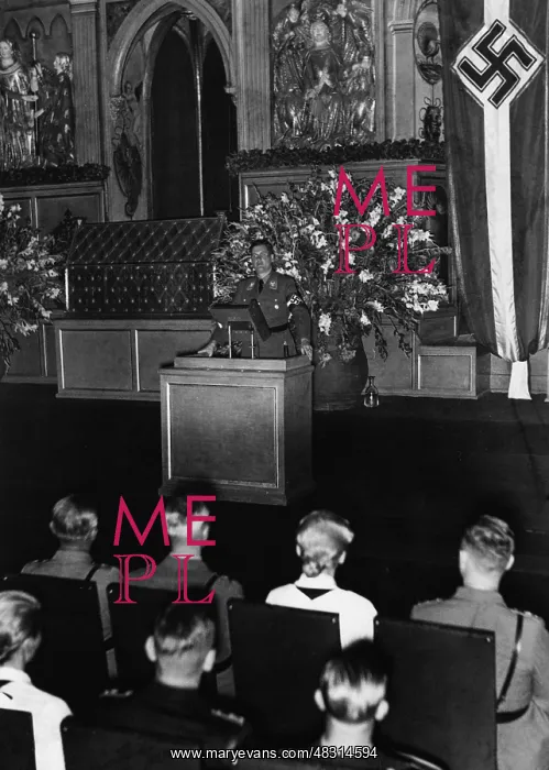 : Baldur von Schirach during a speech in Nuremberg, 1937 : Baldur von Schirach during a speech in Nuremberg, 1937