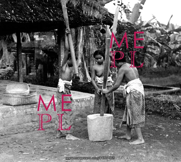  : BALINESE FLOUR GRINDERS